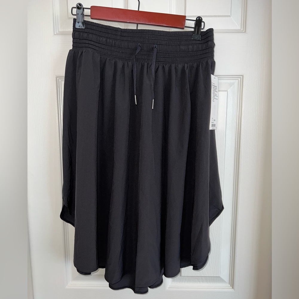 Lululemon The Everyday Skirt NWT Size 8